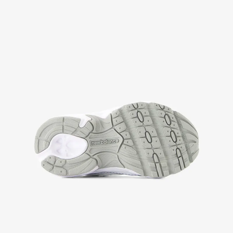 New Balance K 740 