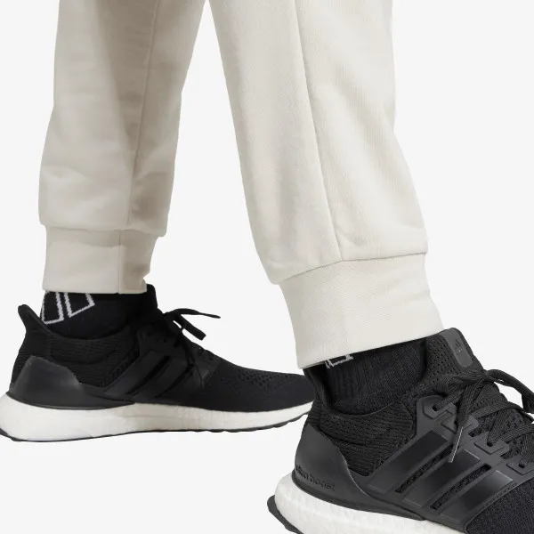 adidas Feelcozy 