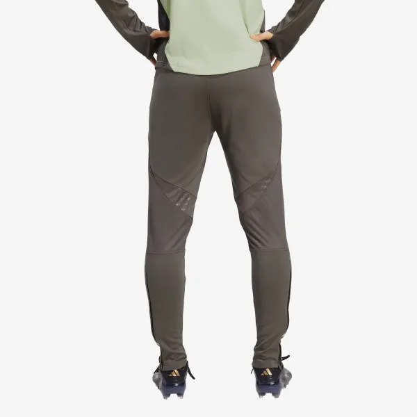 adidas REAL TR PNT 
