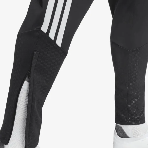 adidas LFC TR PNT 
