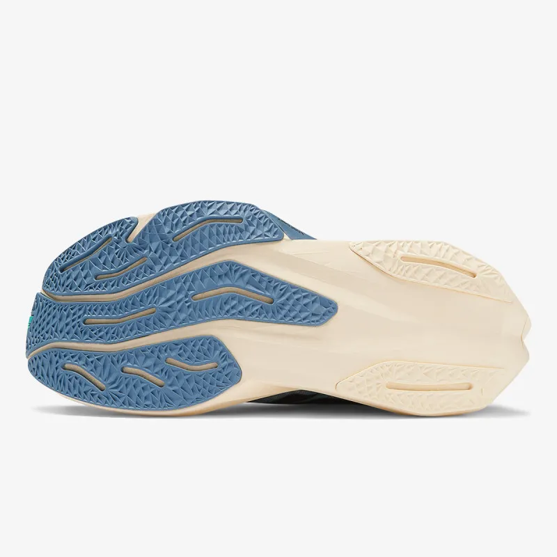 New Balance FuelCell Rebel v4 
