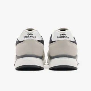 New Balance M 570 