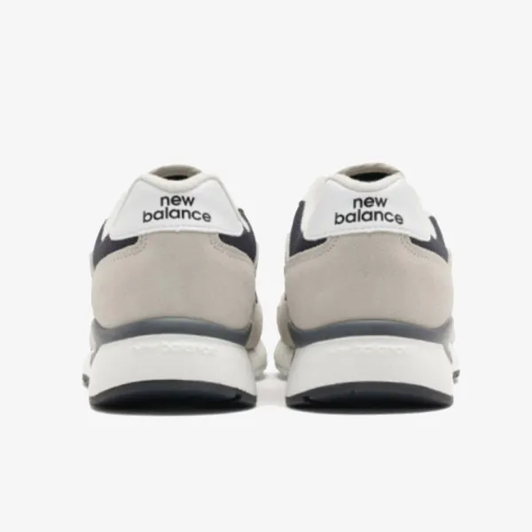 New Balance M 570 