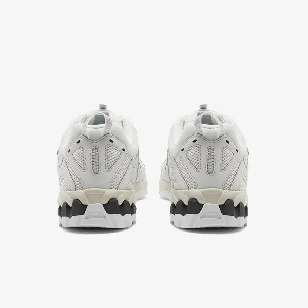 New Balance 610 