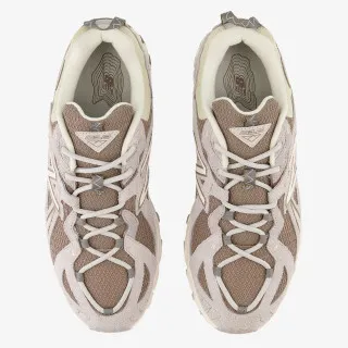 New Balance 610 
