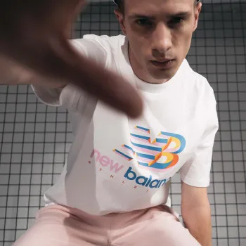 New Balance T-SHIRT Athletics Amplified Logo Tee 