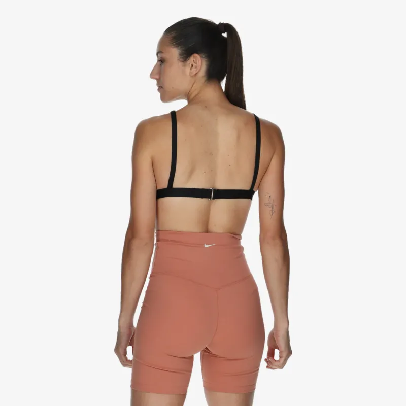 Nike Essential 