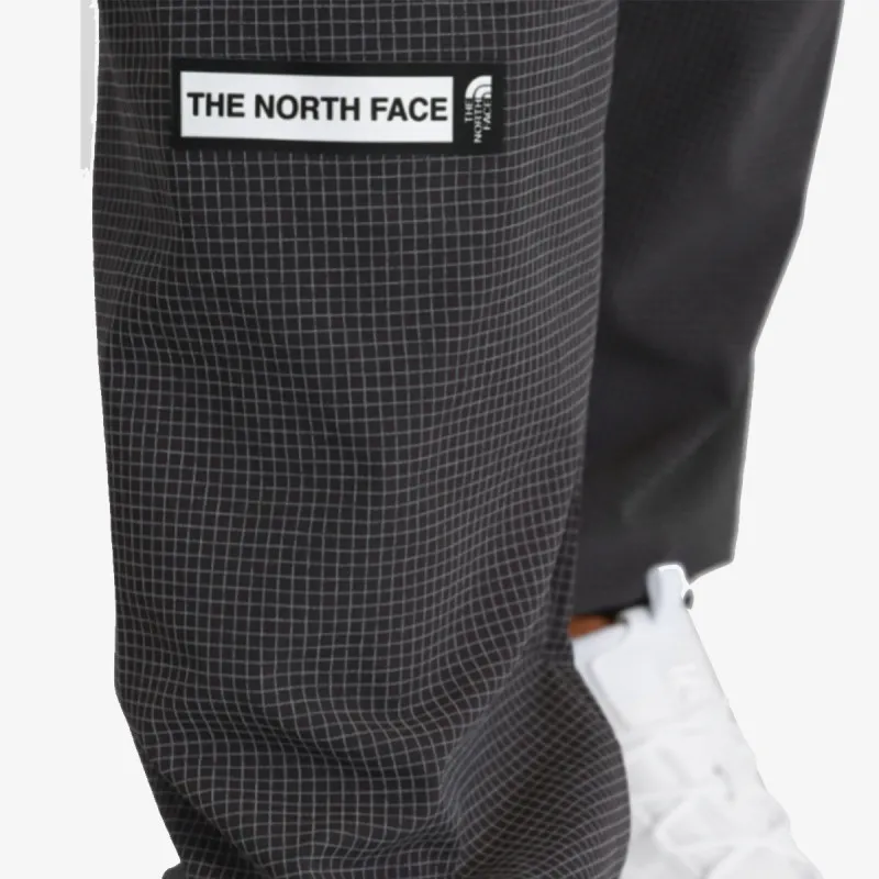 The North Face MOUNTAIN ATHLETICS WOVEN 