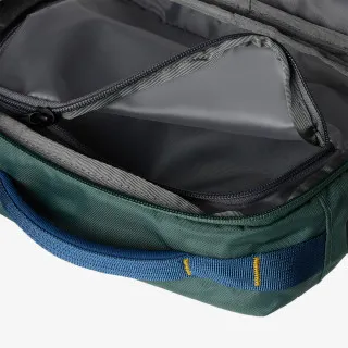The North Face Base Camp Voyager Toiletry Kit 