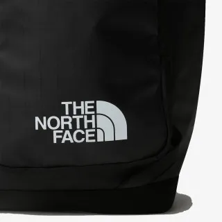 The North Face BASE CAMP VOYAGER TOTE 