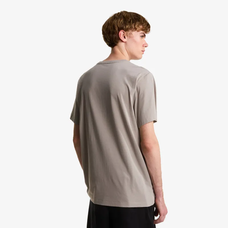 The North Face M EVOLUTION SIMPLE DOME REGULAR SHORT SL 