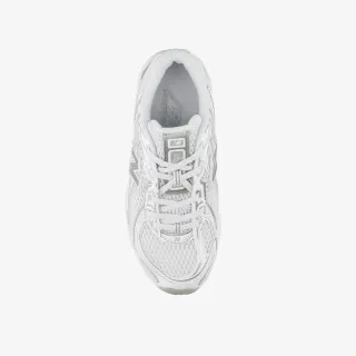 New Balance K 740 