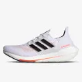 adidas ULTRABOOST 21 