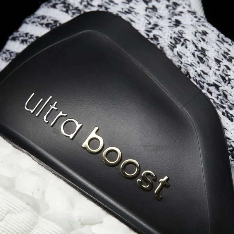 adidas ULTRABOOST 