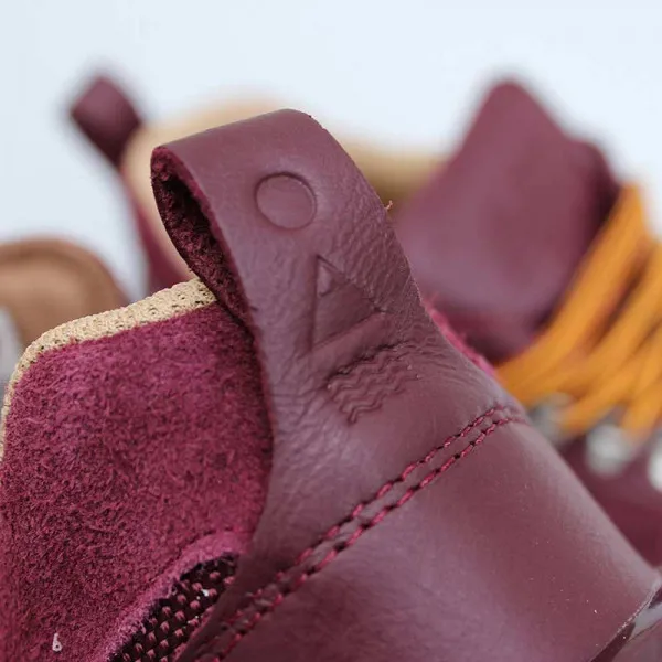 New Balance M TBAT 
