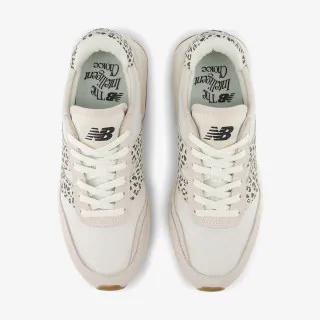 New Balance 370 