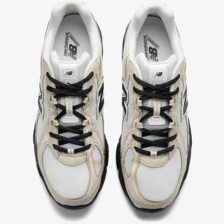 New Balance 740 