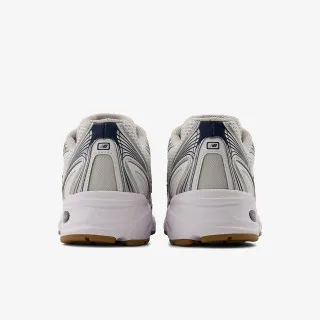 New Balance 740 