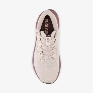 New Balance FuelCell Propel v4 