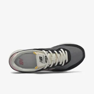 New Balance W527 