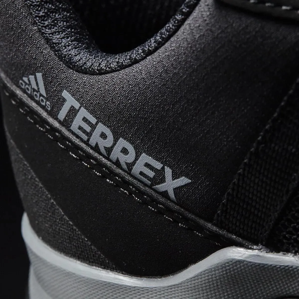 adidas Tenisice TERREX AX2R 