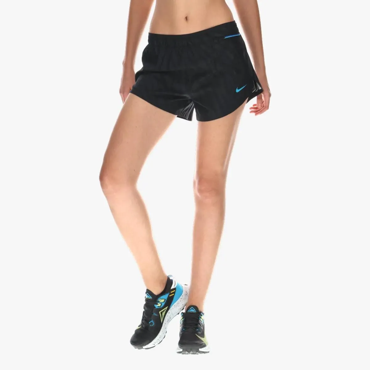 Nike Kratke hlače ICON CLASH TEMPO LUXE 