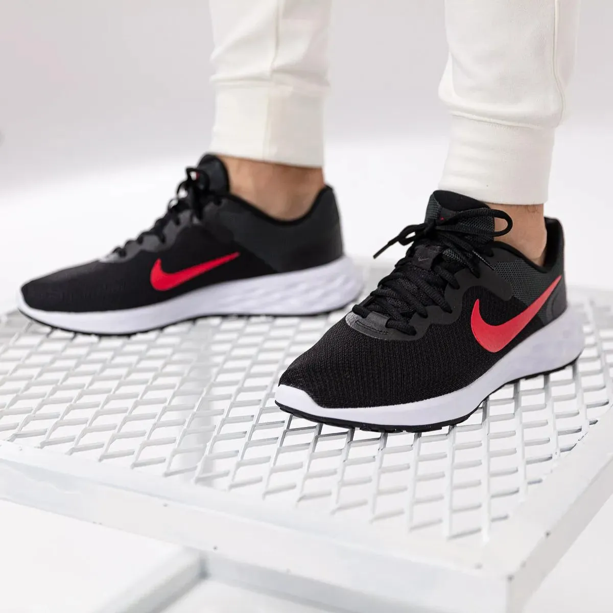 Nike Tenisice Revolution 6 