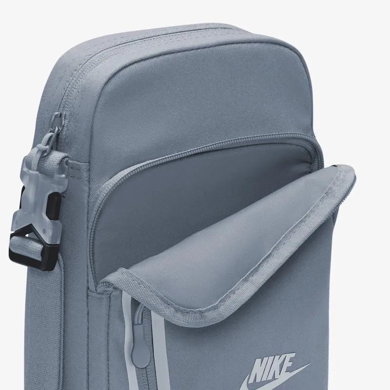 Nike Torbica oko struka Elemental Premium 