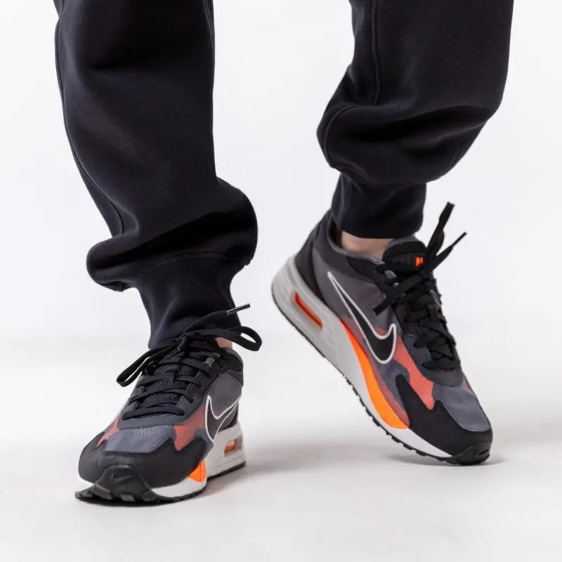 Nike Tenisice NIKE AIR MAX SOLO AMD 