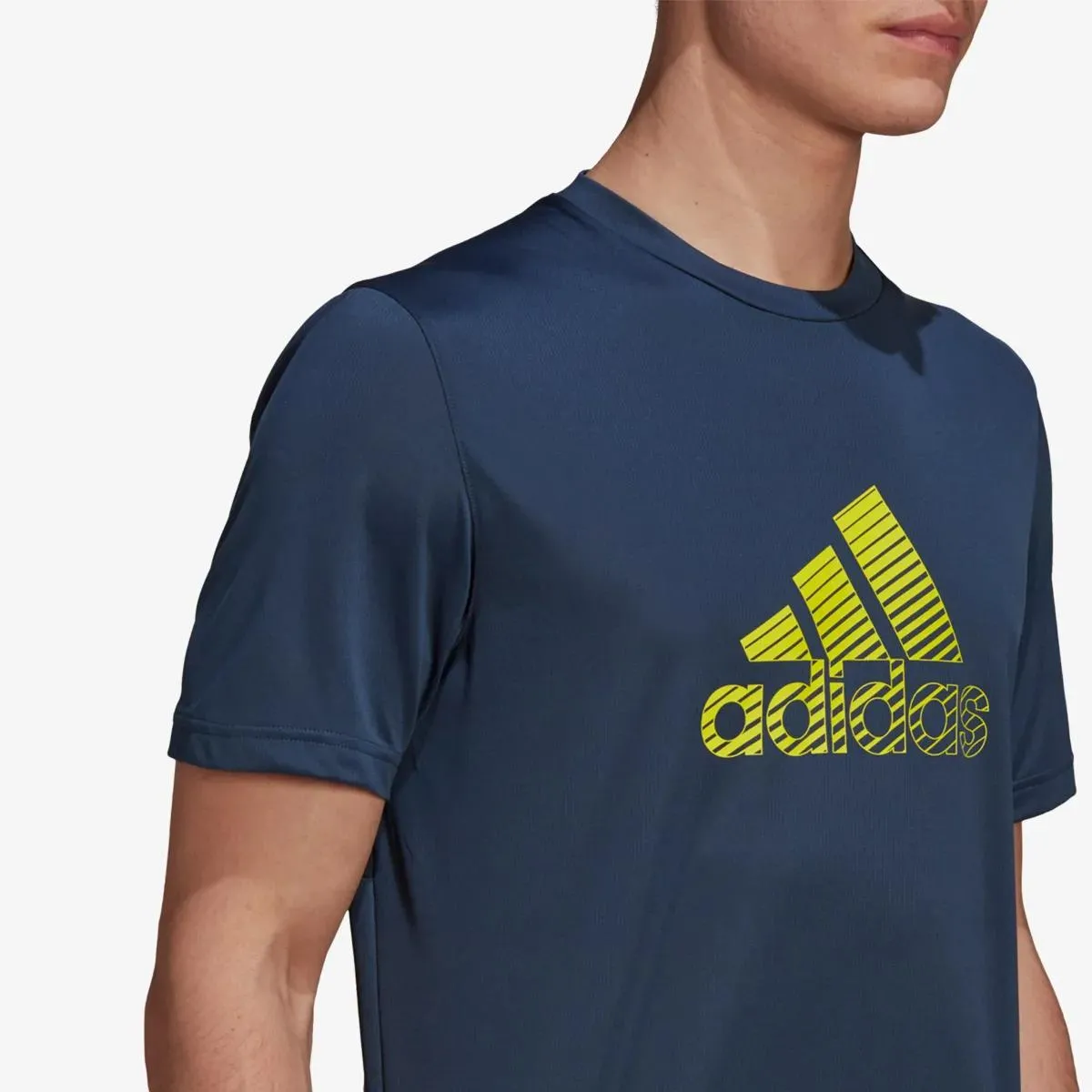 adidas T-shirt DESIGNED 2 MOVE ACTIVATED TECH AEROREADY 