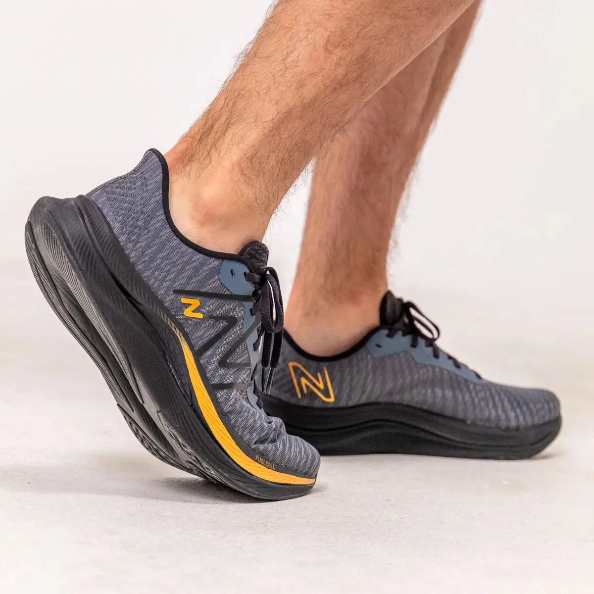 New Balance TENISICE Fuel Cell 